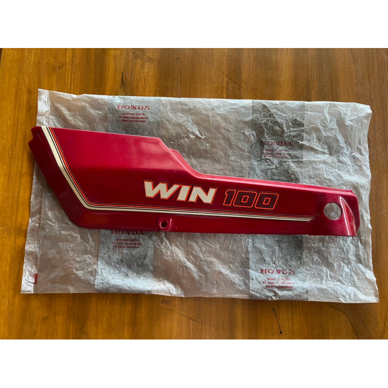 Cover Tutup Aki Accu Honda Win Cover Body Box Aki Kiri Merah Honda win Win 100 Ori Original 83740-GF