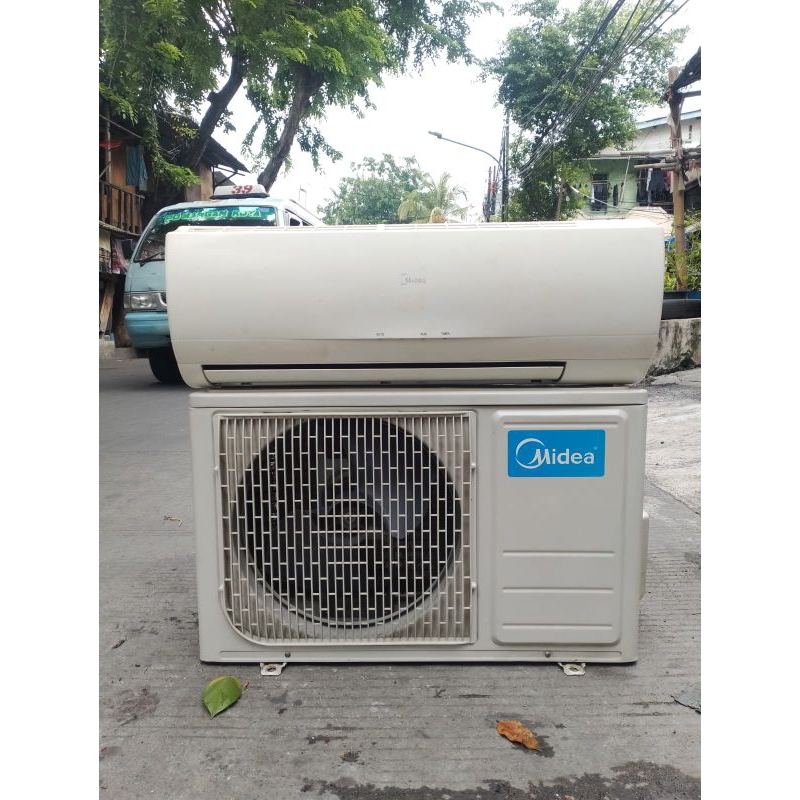 AC Midea 1/2 PK R 22  second (free ongkir se-jabotabek) to