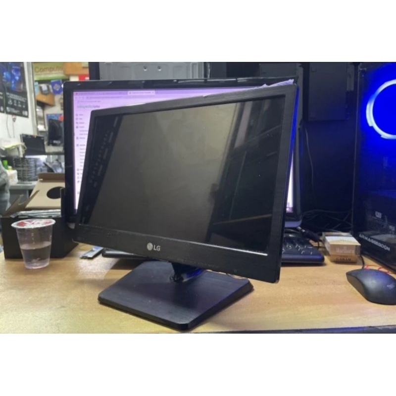 LED MONITOR HDMI 19INCH WIDE