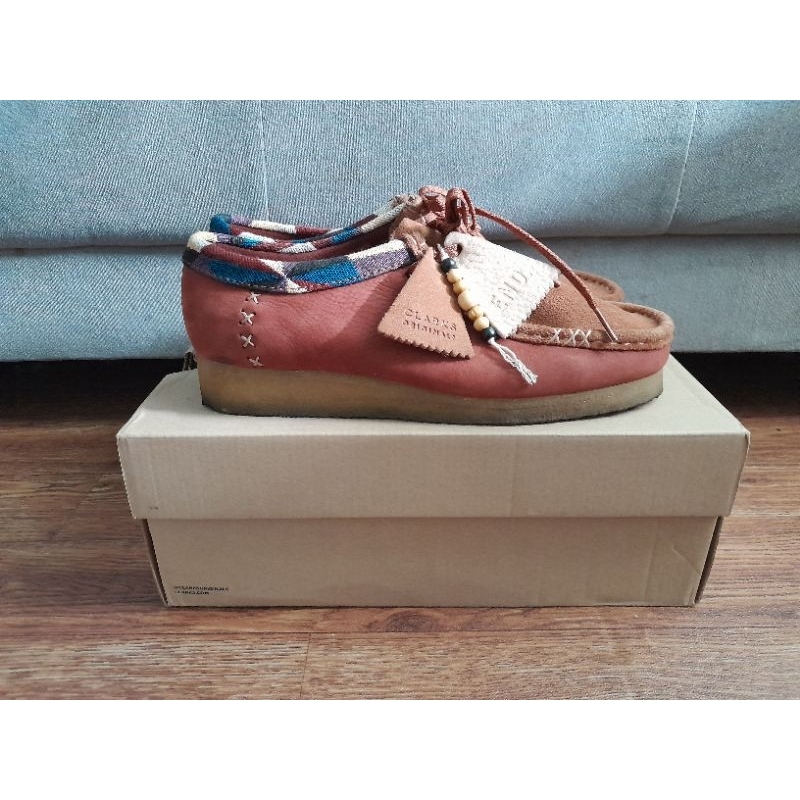 Sepatu Pria Clarks Wallabee x End Clothing Size 40