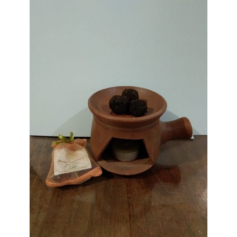 Tungku Ratus Kamaria