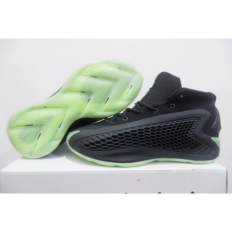 SEPATU BASKET ADIDAS AE 1 HIGH WOLF PACK