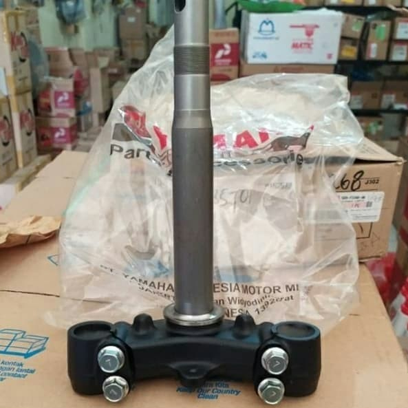 SEGI TIGA 3 STANG KEMUDI BAWAH YAMAHA VEGA ZR [5D9-F3340-00 / 10]