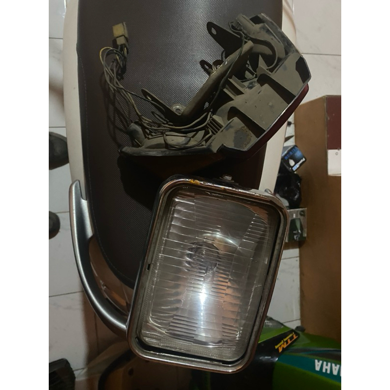Lampu depan dan belakang Yamaha RXZ