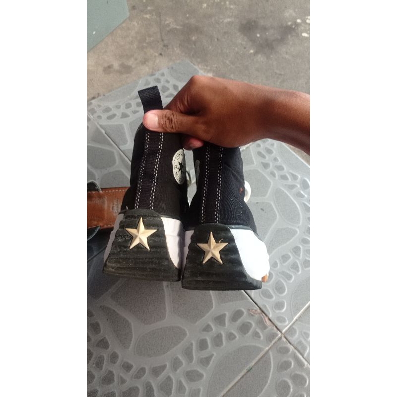 Converse run Star hike