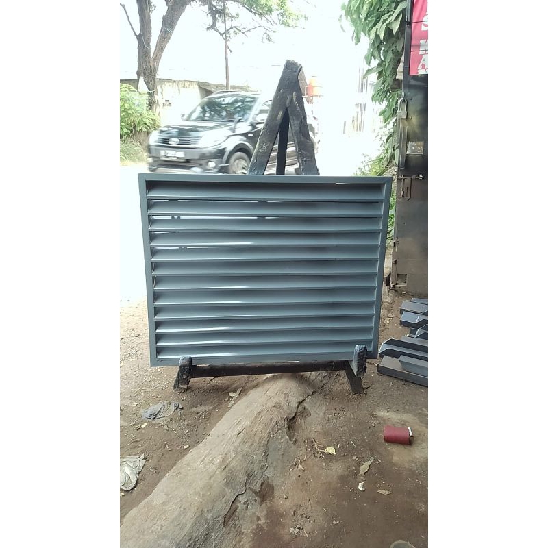 kisi kisi lubang angin atau jalusi lubang angin besi galvanis ukuran 80m x 80cm