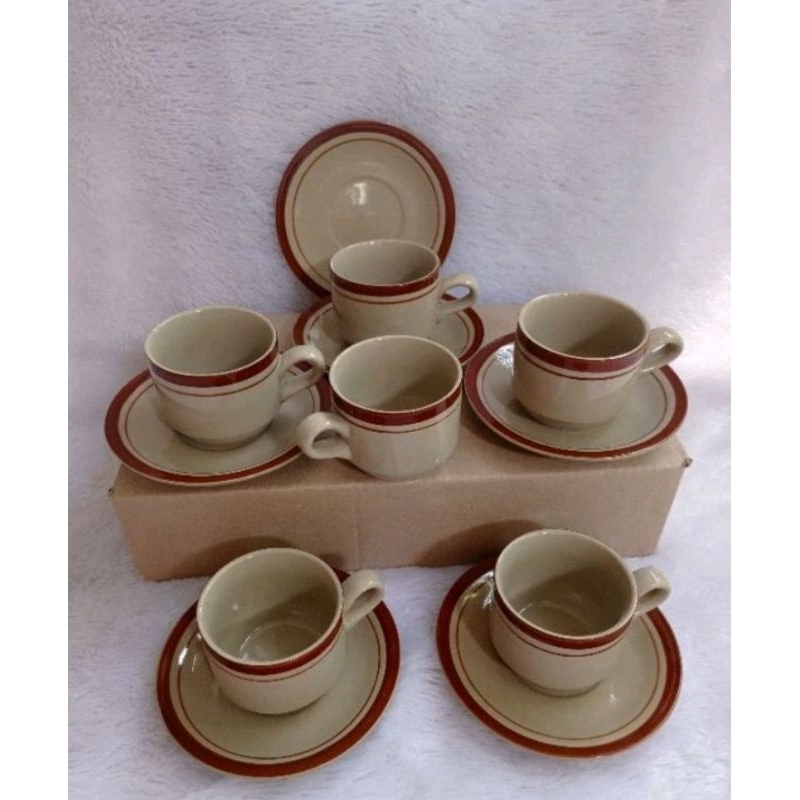 Cangkir KL keramik ,Tea set KL List coklat isi 6 cangkir + 6 piring kecil