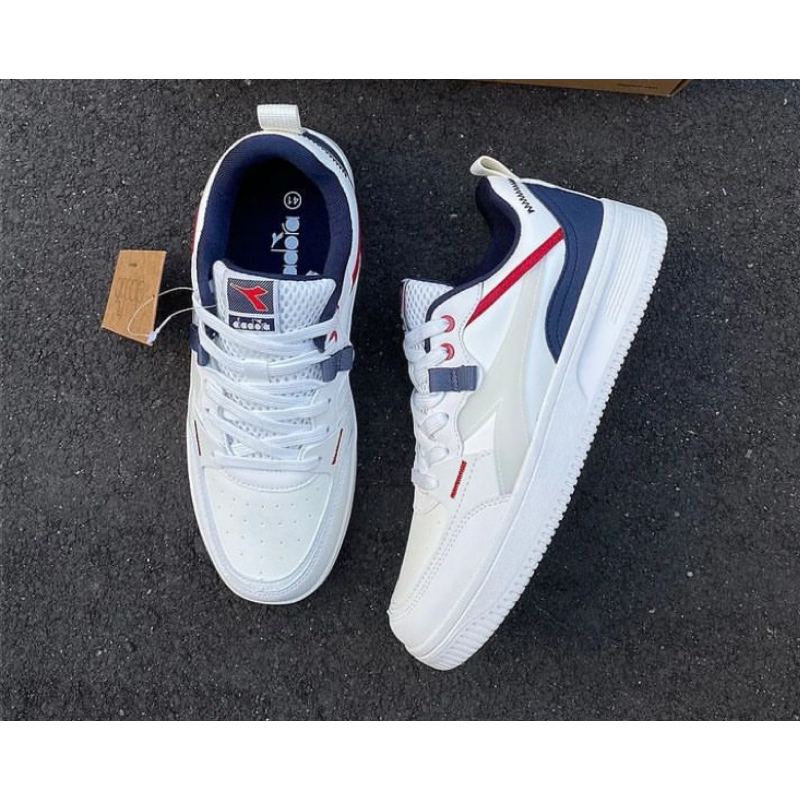 SEPATU SNEAKERS PRIA DIADORA HERLIN - WHITE / NAVY (DIACA230702W)