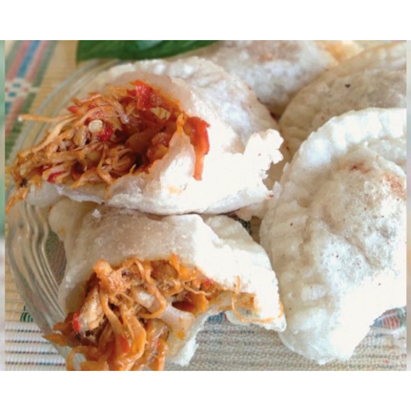 

cireng isi ayam pedas frozen