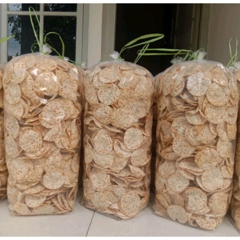 

Kerupuk tempe sagu khas trenggalek 1kg free packing kardus
