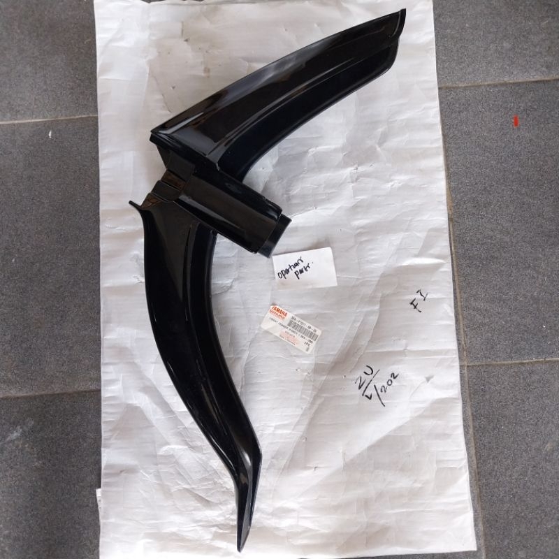 Fender slebor spakbor depan Force 1 F1 F1Z Crypton hitam | 3XA-F1511-00-33