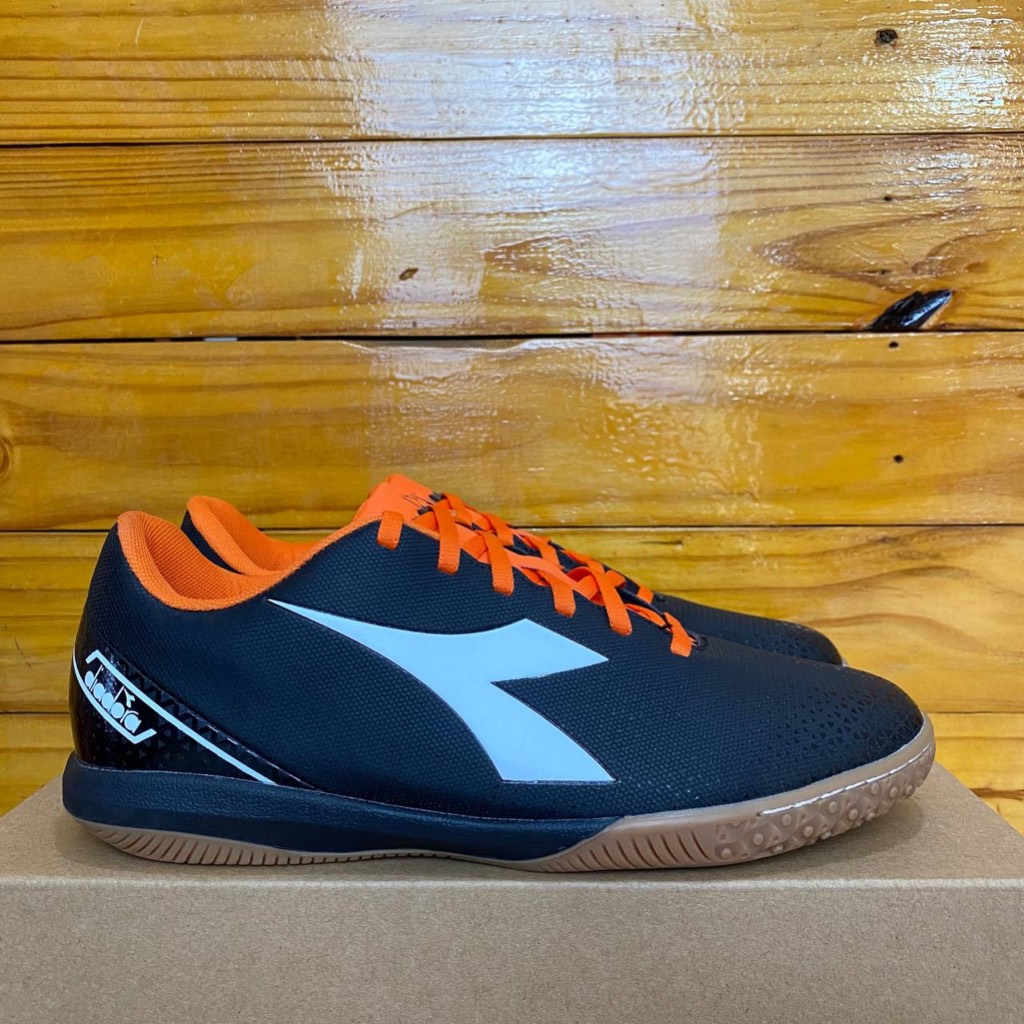 SEPATU DIADORA PRIA DIADORA PICHICHI 5 IDR WHITE BLACK & BLACK WHITE SEPATU FUTSAL ORIGINAL COD OLAH