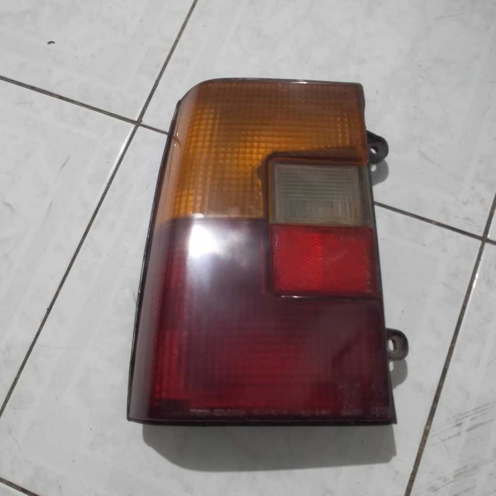 Lampu Belakang Daihatsu Charade G11 Original