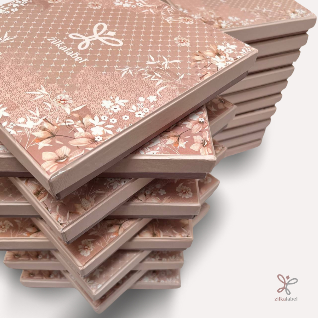 

RB [SIGNATURE HARDBOX ZILKALABEL] ADDITIONAL PACKAGING FREE BUBLE WRAP/ Kotak Ulang Tahun / Kardus