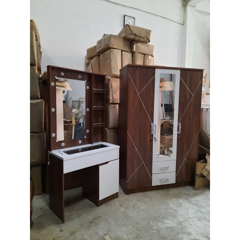Lemari Pakaian 3 Pintu Motif Y ukuran 120x42x180 dan Meja Rias Lampu LED