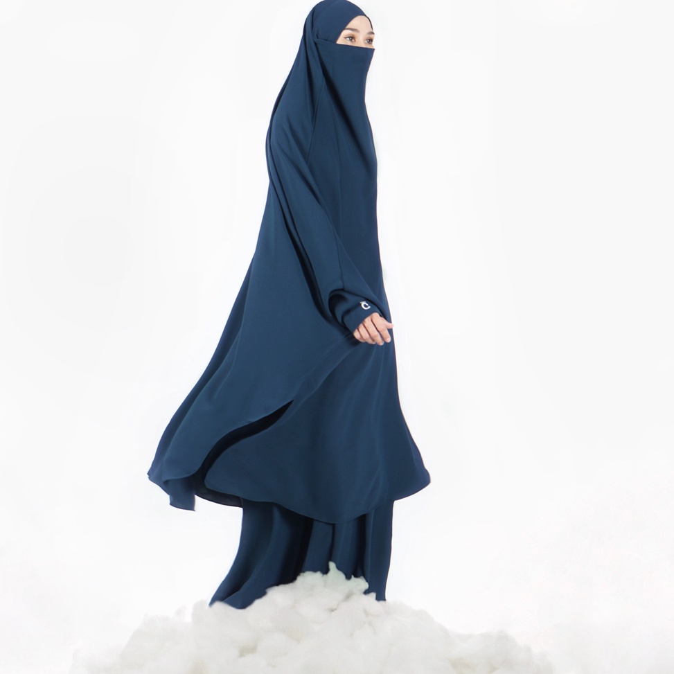 Menarik ChadareeMidnight Allure Maaja Set