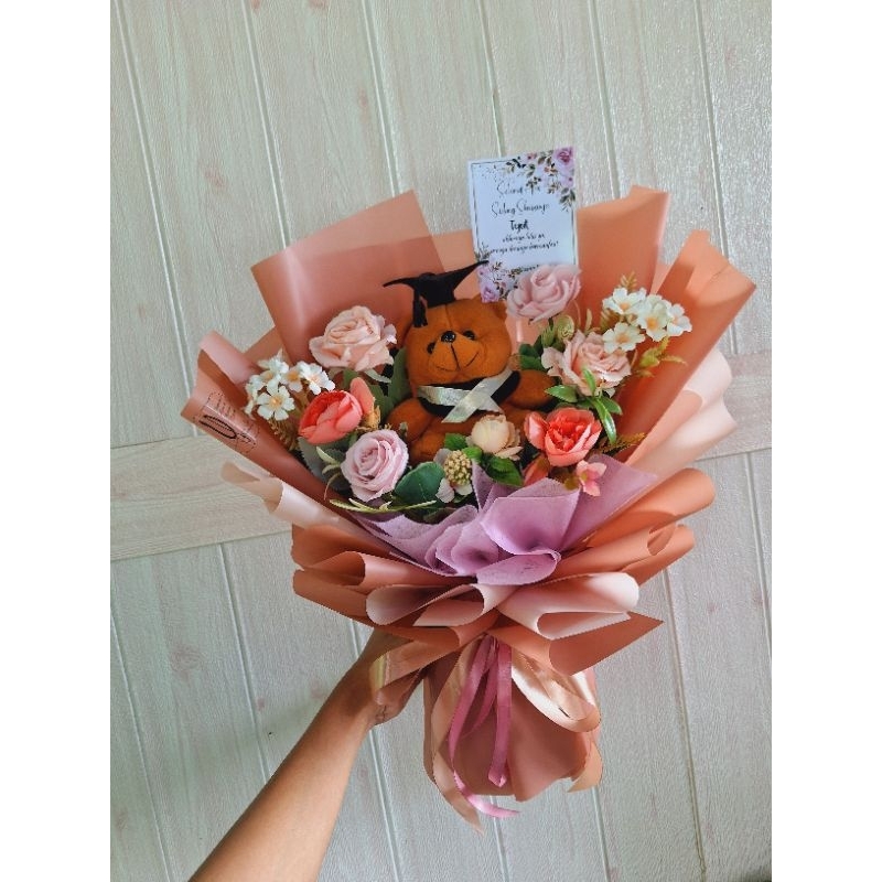 

Handbuket Arasy boneka bunga/handbuket graduation/handbuket bunga boneka boja kendal