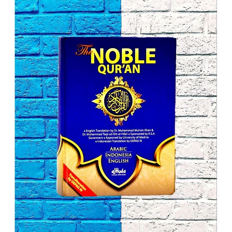 The Noble Quran : Al Quran Terjemah Bilingual Ukuran A5 - ORIGINAL