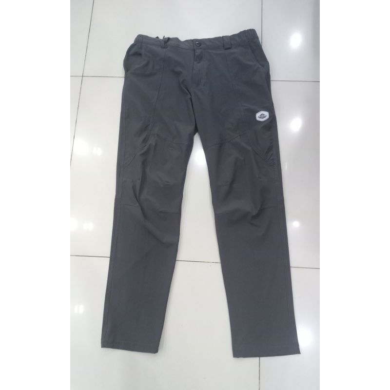 CELANA PANJANG MAKALU AMAZON