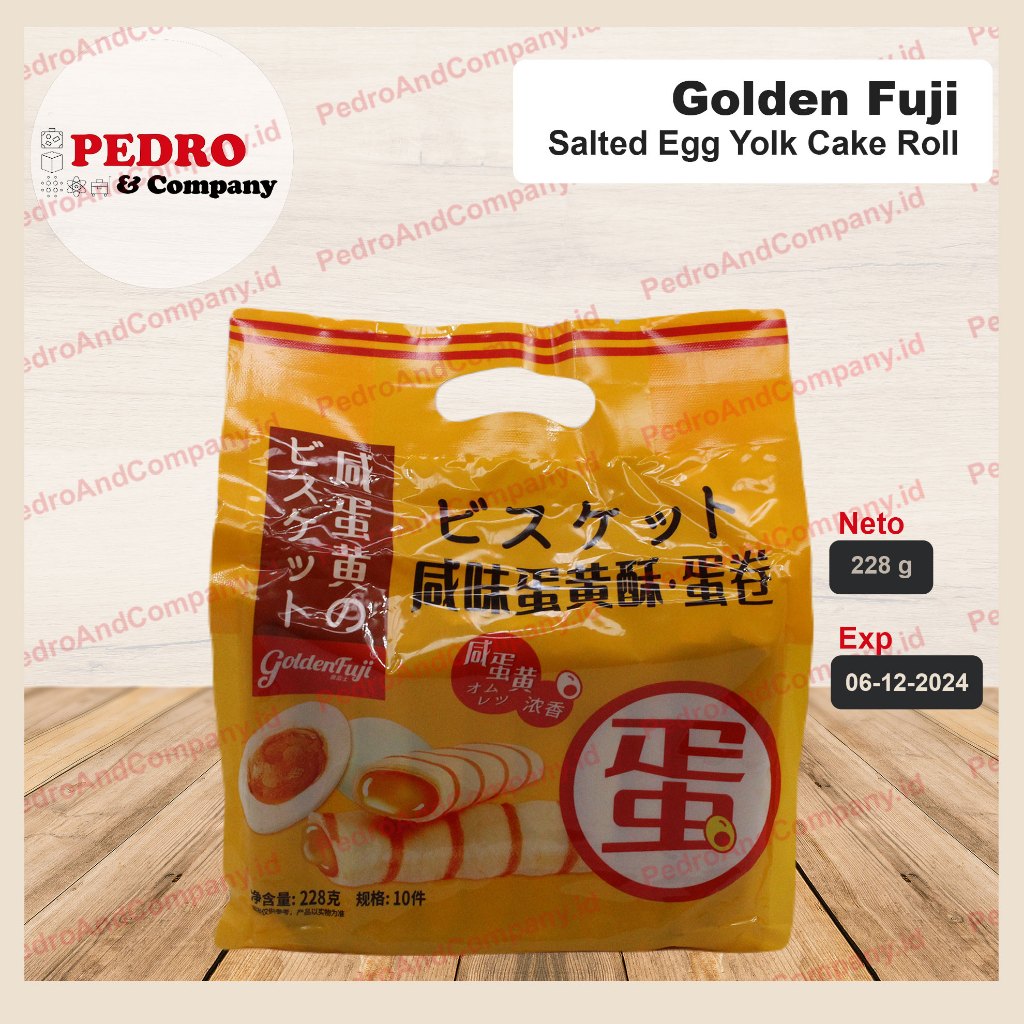 

Golden Fuji Salted Egg Yolk Cake Roll 228 gram 10 pc biskuit eggroll