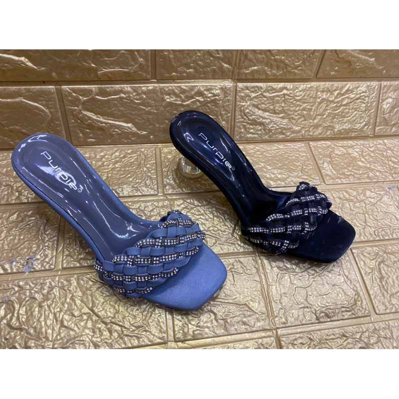 sendal pesta purple kepang