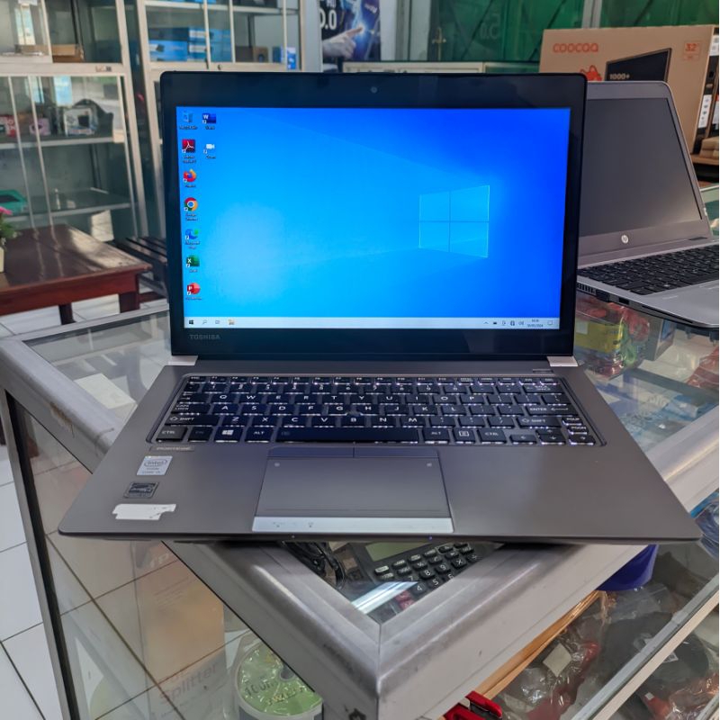 Laptop Toshiba PORTEGE Z30t-A TOUCHSCREEN. Intel i5 Gen 4. RAM 8 GB SSD 256 GB SECOND. Harga murah. 
