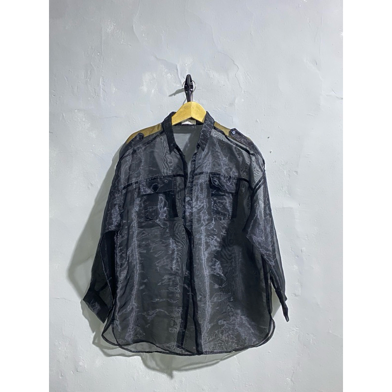 Preloved - Kemeja Organza Hitam