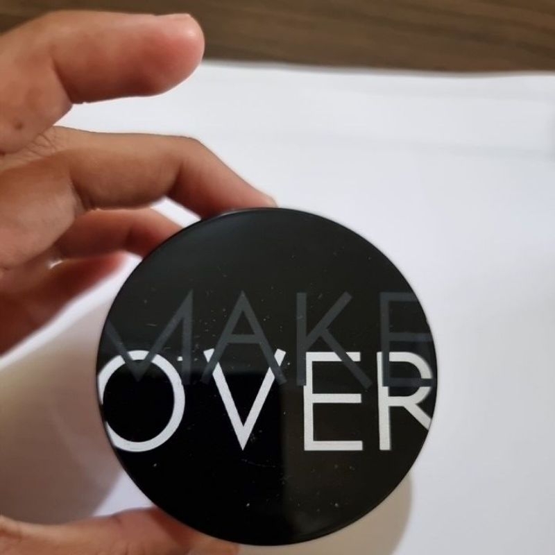 Make over bedak tabur