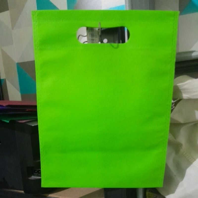 

tas polos oval hijau muda 25x35