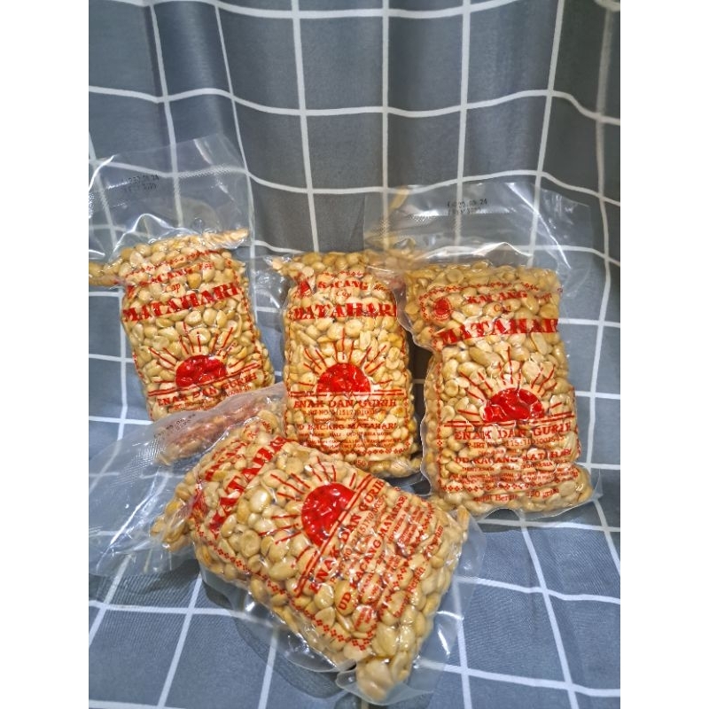 

KACANG MATAHARI BALI KACANG BALI OLEH OLEH KHAS BALI