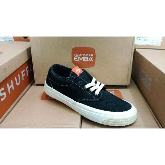 Sepatu Sneakers Cowok brand Emba