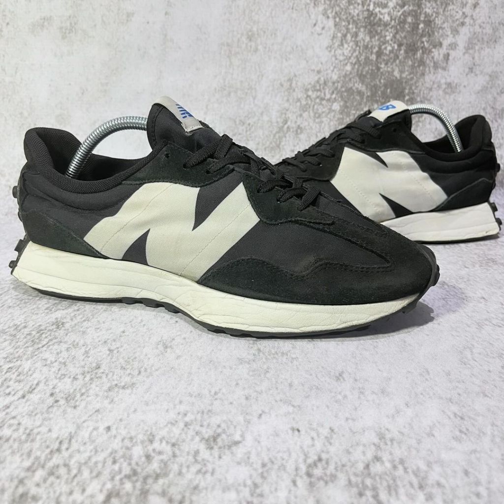 NB 327 Black White Second (Size 44)