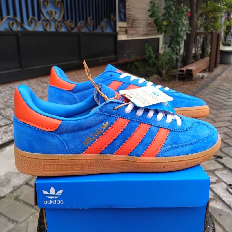 SEPATU SNEAKERS PRIA ADIDAS HANDBALL SPEZIAL LIGHT BLUE WONDER CLAY