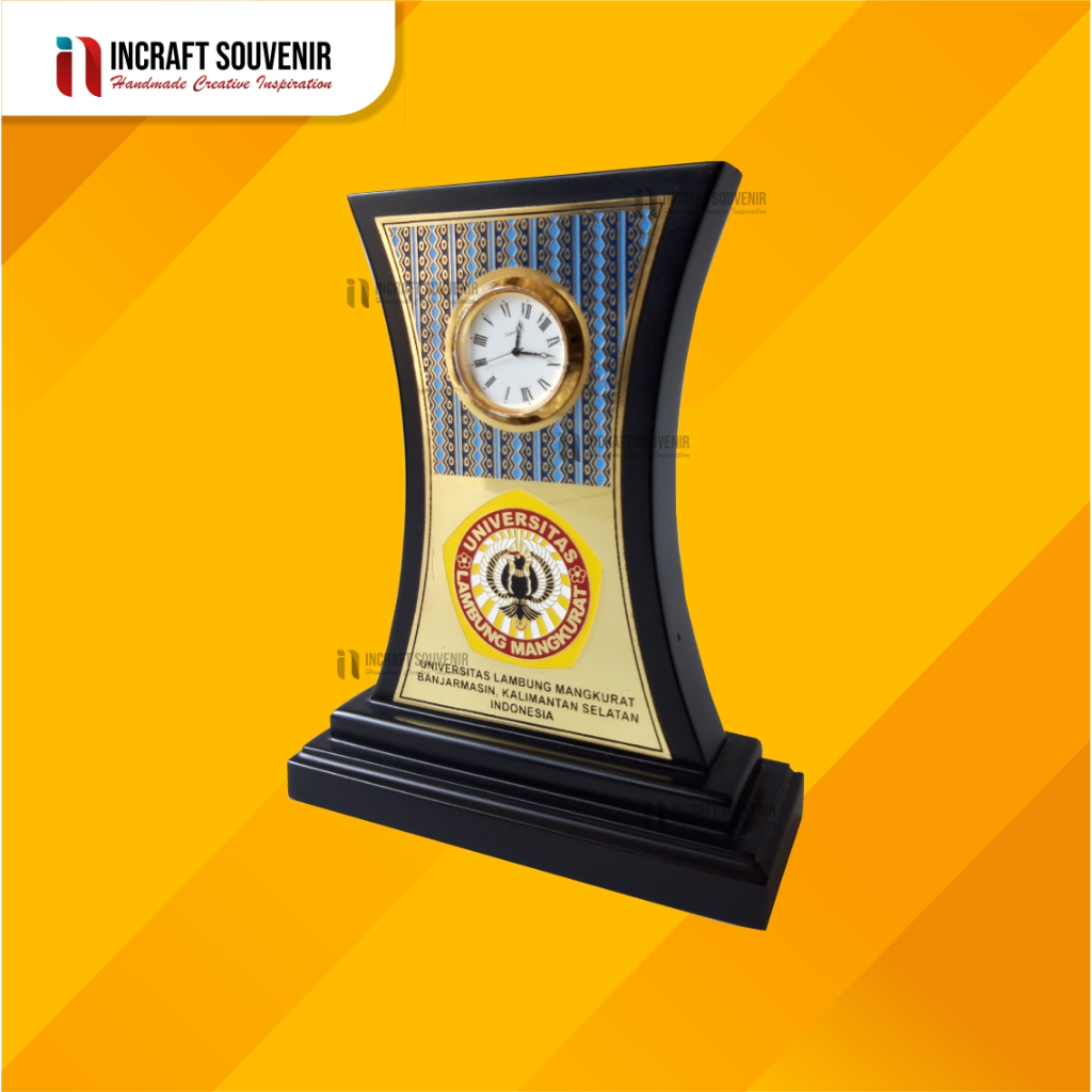 PLAKAT SOUVENIR KAYU JAM UNIVERSITAS LAMBUNG MANGKURAT