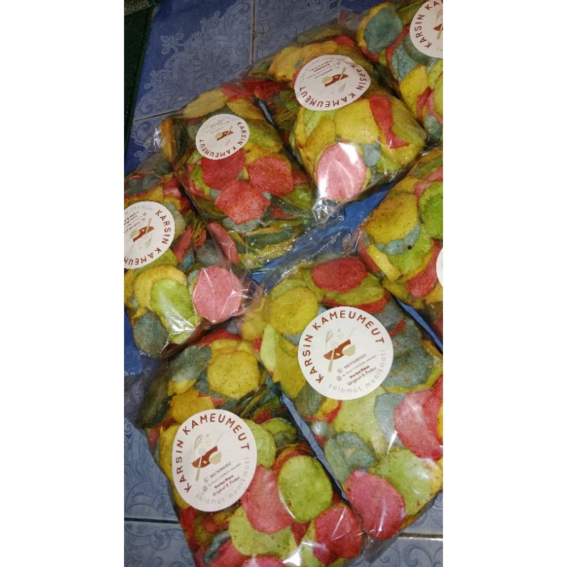 

Oleh-oleh bandung karset