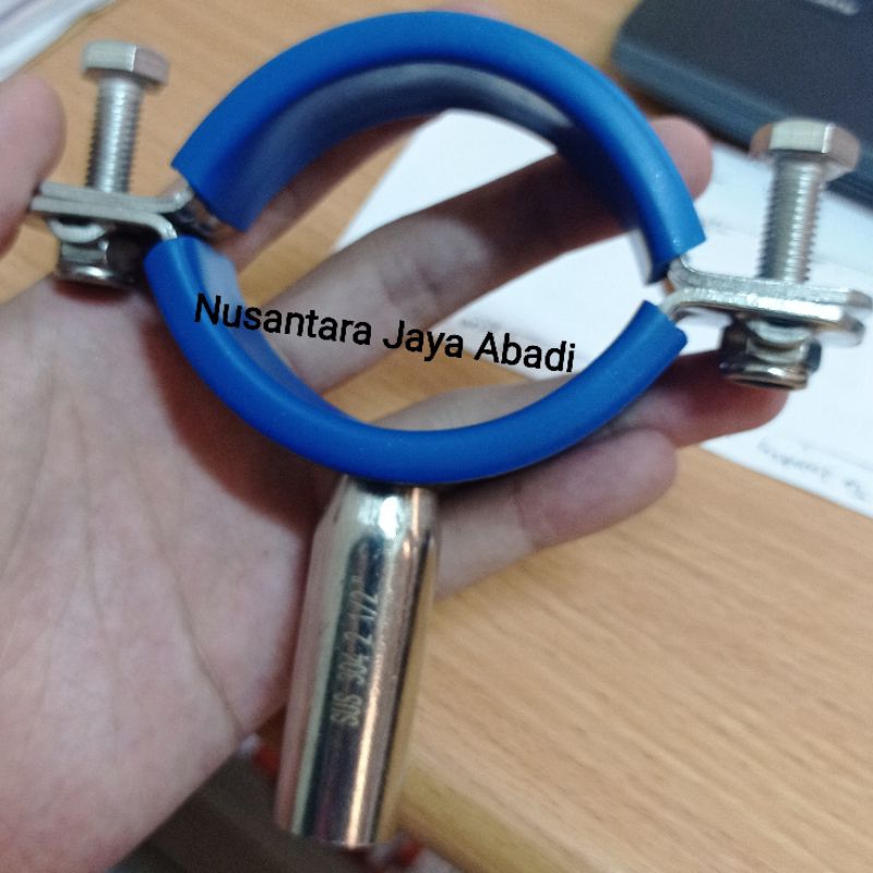 Clamp Pipa Sanitary Stainless 304 2 1/2 " inchi Clamp Support Hanger Holder Karet Biru