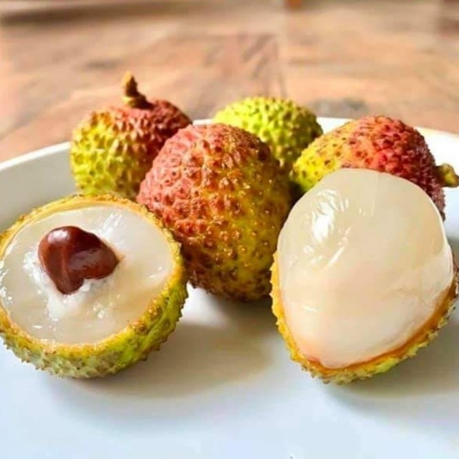 

DA Leci Segar Lomeci Lomeichi Madu Fresh Lychee IMPORT 500 Gr Daging Tebal Biji Kecil