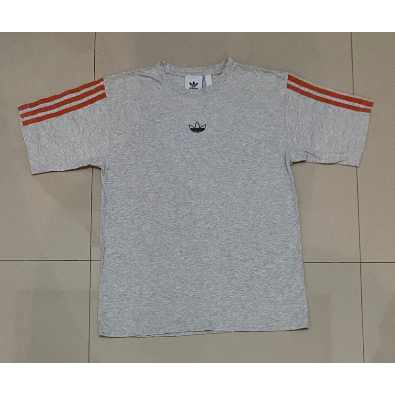 Tshirt adidas center