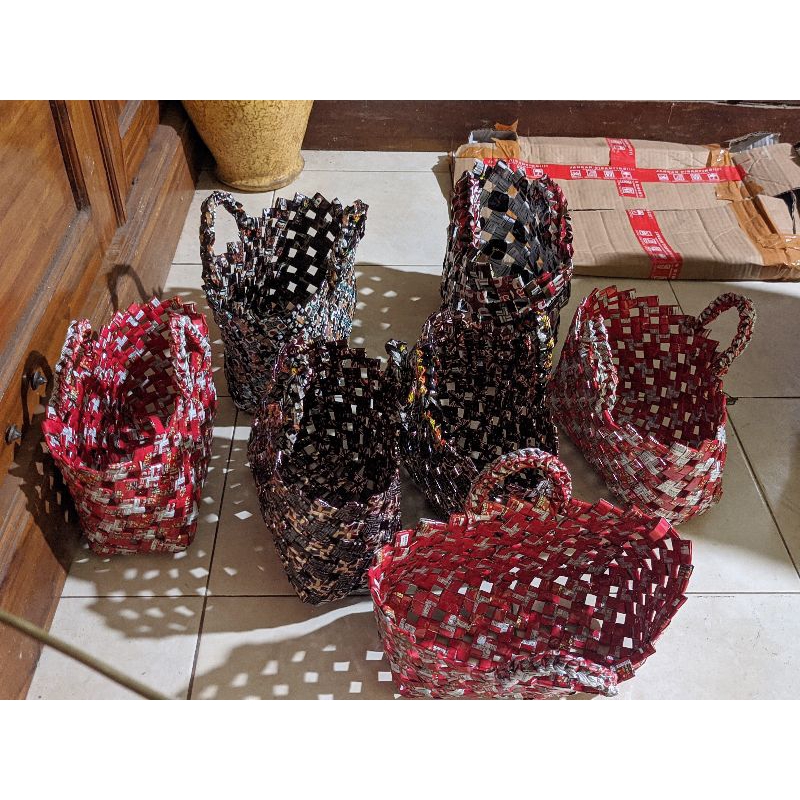 

Tas Hantaran / Tas plastik / Tas dari bungkus kopi / Tas daur ulang