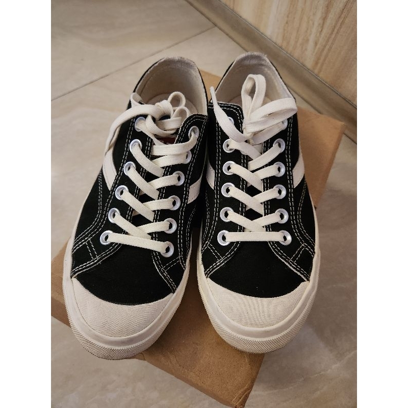 Ventela shoes preloved sneakers