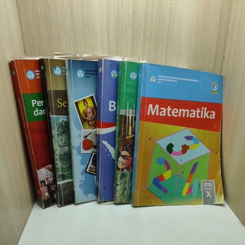 

Buku paket kelas 10 SMA/MA/SMK/MAK kurikulum 2013