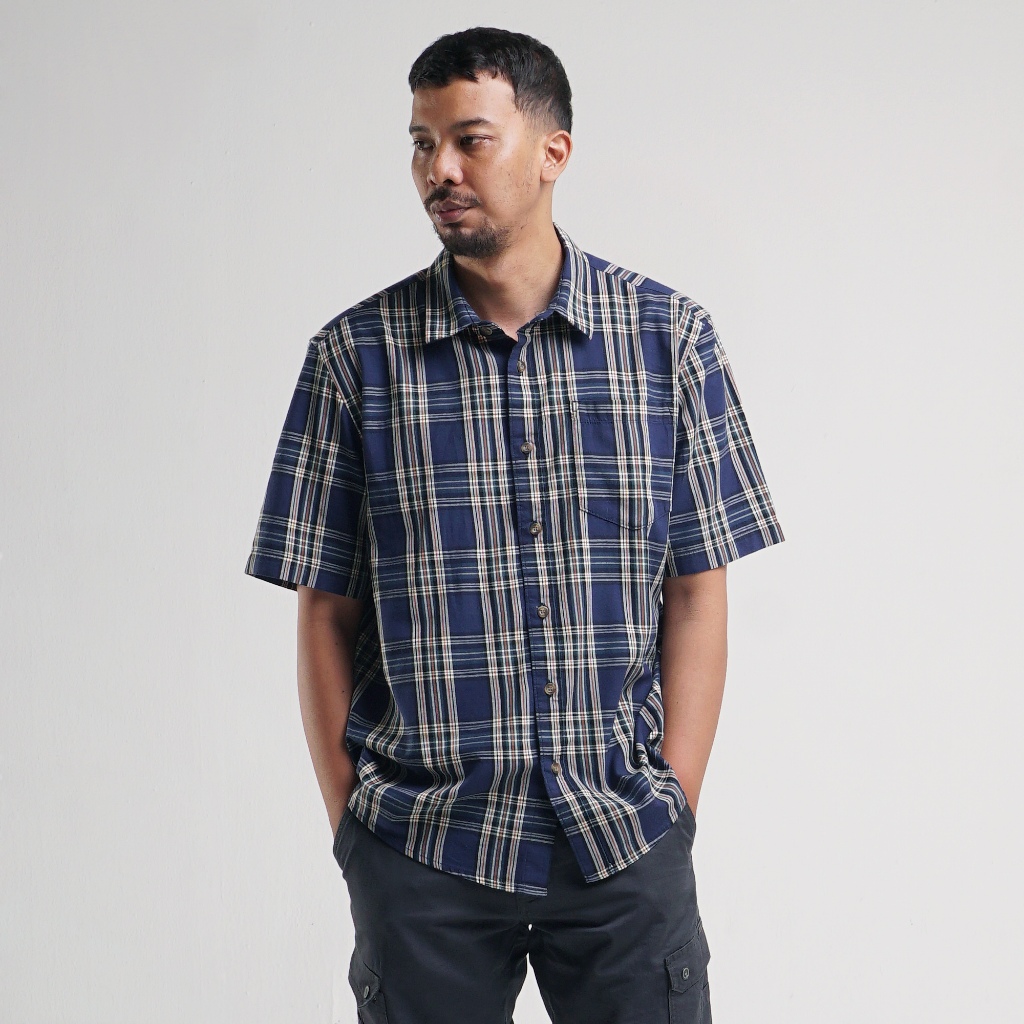 Kemeja MGEE Original - Kemeja Kasual Lengan Pendek Kotak Kotak Original MGEE Alto C134 Navy