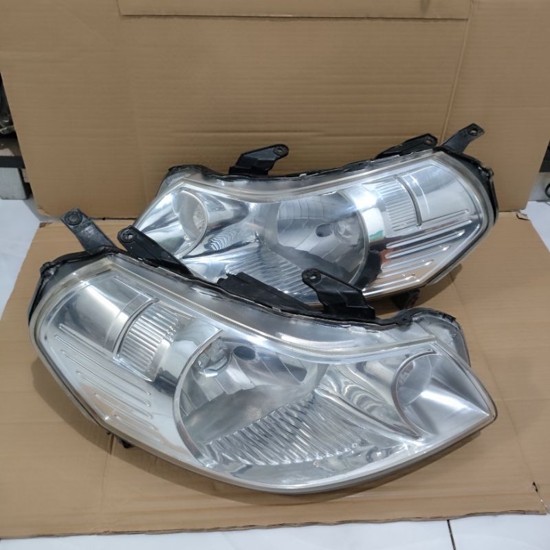 lampu depan X OVER head lamp SX4 original