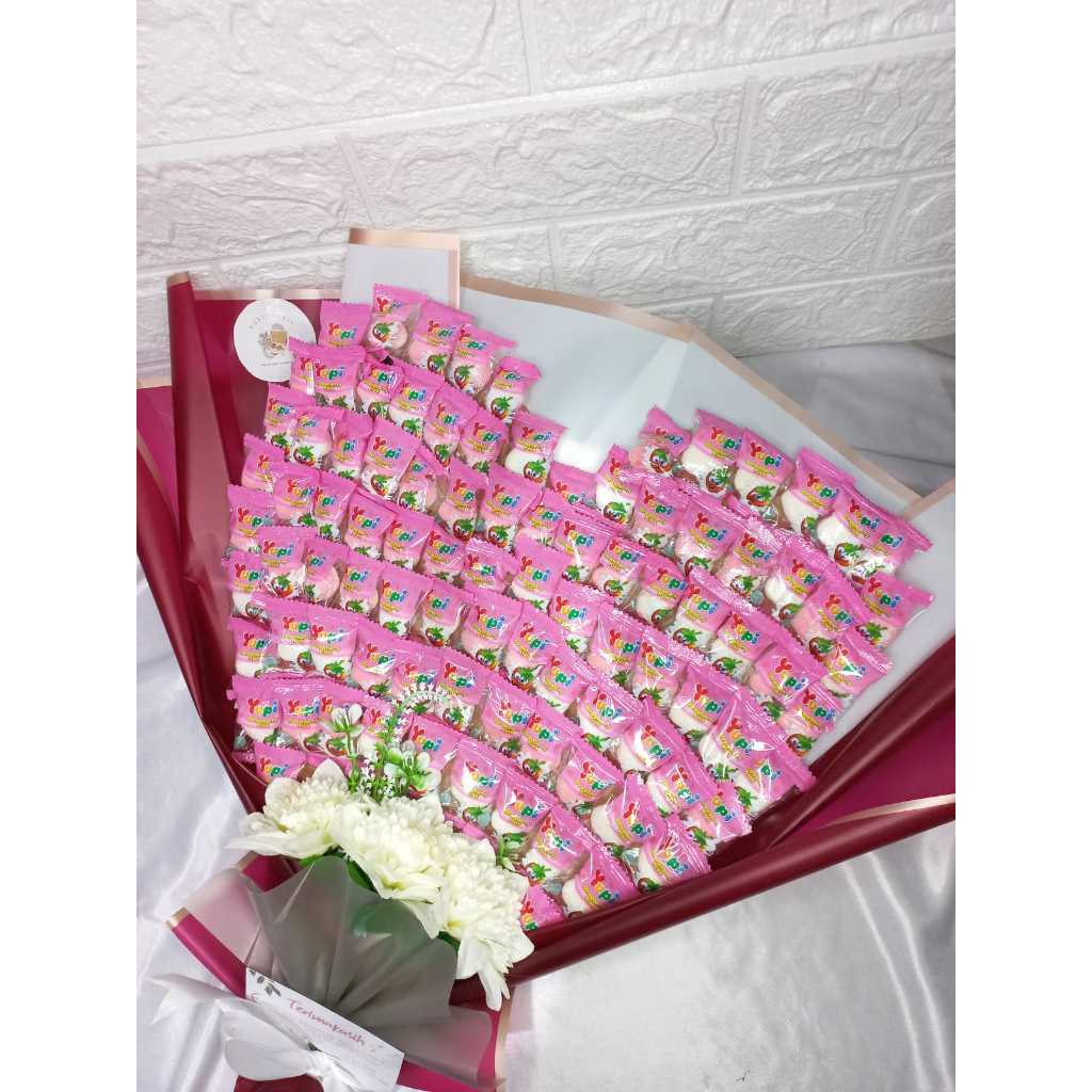 

Buket yupi love Bouquet permen yupi dan bunga