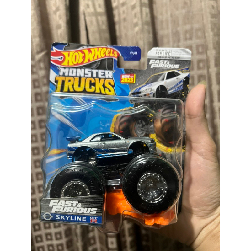 Hotwheels Monster Truck Nissan Skyline