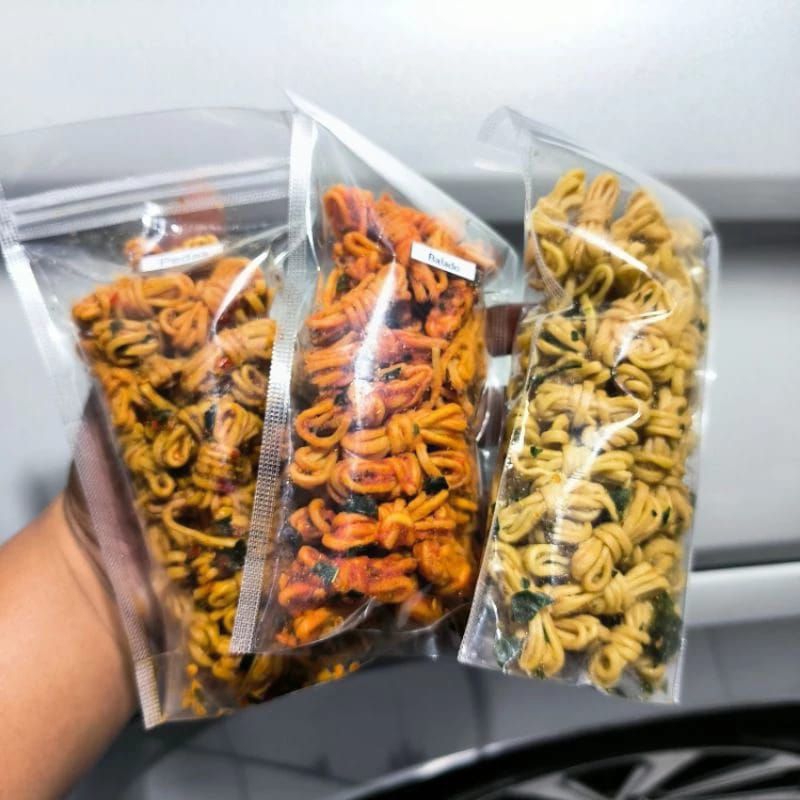 

Mie Gulung Pedas Daun Jeruk 100gram