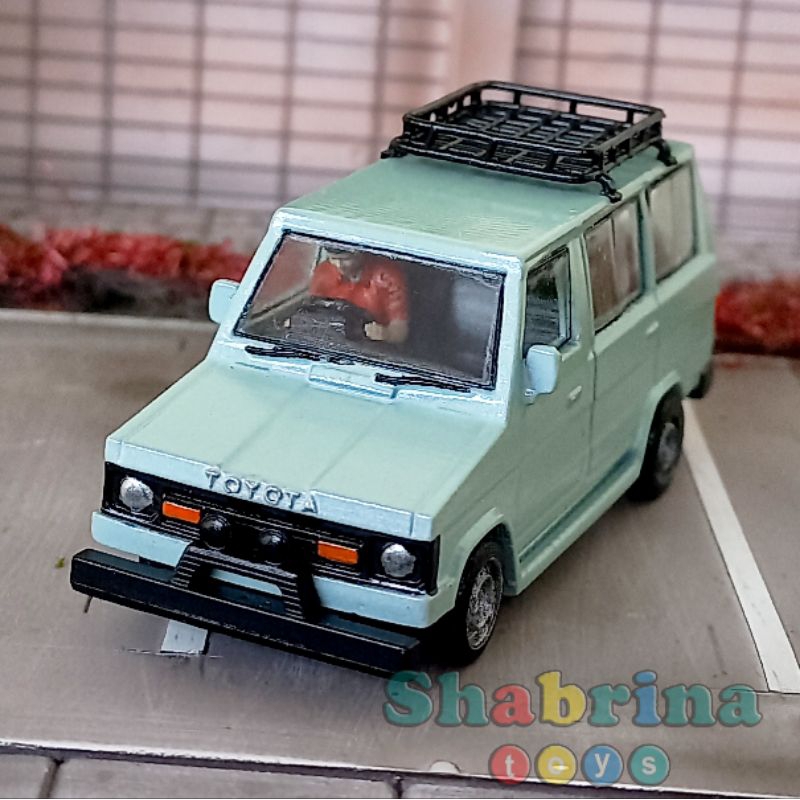 Miniatur TOYOTA KIJANG KOTAK KF20 - Skala 1/64