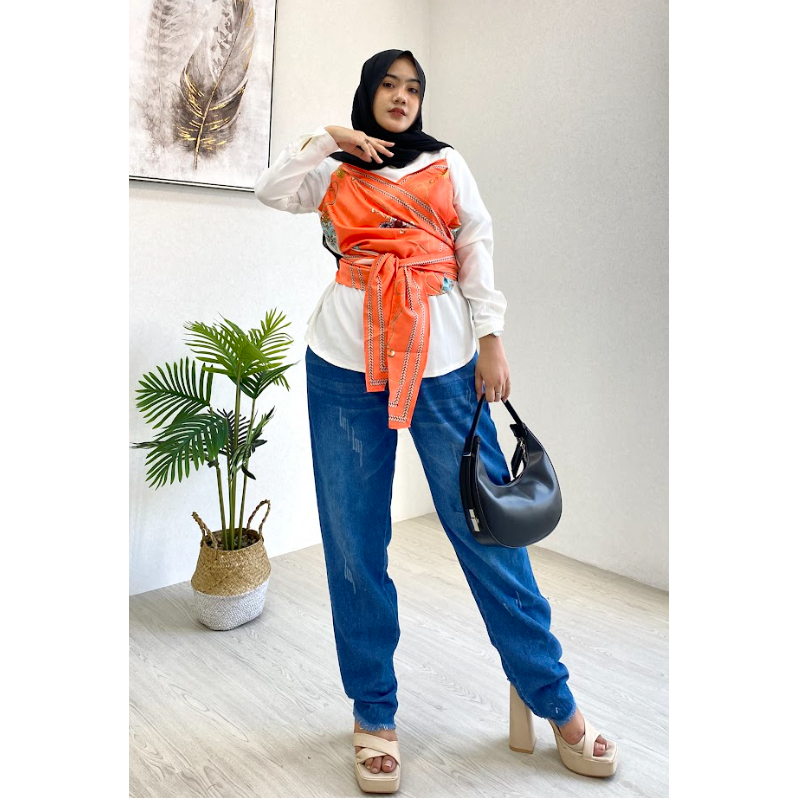 Setelan Baju Wanita | One Set Ava Blouse Katun Shakila Mix Satin Printed + Celana Boyfriend Jeans So