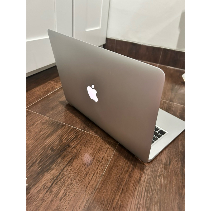 Macbook Air 2017 (EX-ibox) 128GB very good condition