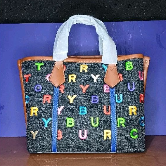 TORY BURCH ALPHABET SLING BAG